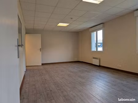 local  bureau  cabinet médical