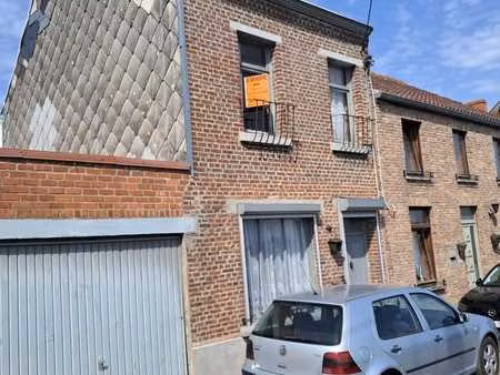 maison 3 facades avec 2 chambres et jardin