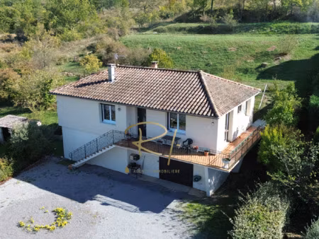 villa rénovée avec studio et terrain - les vans - sud ardèch