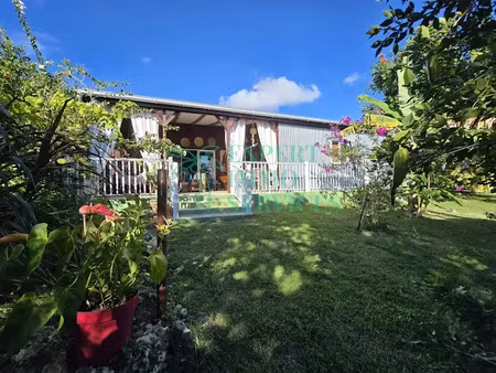 vente villa 3 pièces 125 m² à grand bourg (97112)  525 000 €