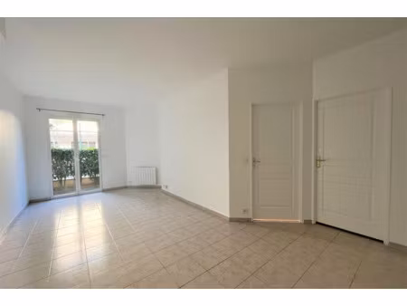 location appartement 2 pièces 39.03 m² à la varenne saint hilaire (94210)  1 082 €