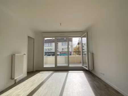location meublée appartement 3 pièces 65.5 m² à meaux (77100)  1 150 €