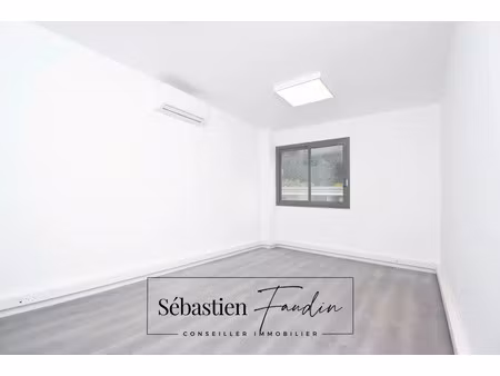 location locaux professionnels 1 pièce 15 m² à gemenos (13420)  335 €