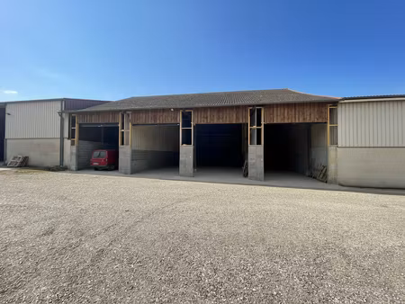 location locaux professionnels 0 pièces 89 m² à montfort-l'amaury (78490)  860 €