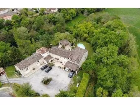 propriété de luxe à vendre à cahuzac-sur-vère : 649 000€