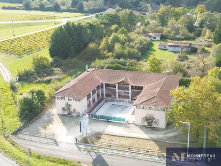 ancien hotel ideal pour investissement locatif ou hebergemen