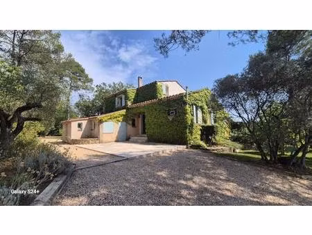 location maison 6 pièces 171m² st maximin la ste baume 83470