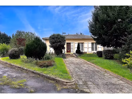 vente maison 6 pièces 158 m² manot (16500)