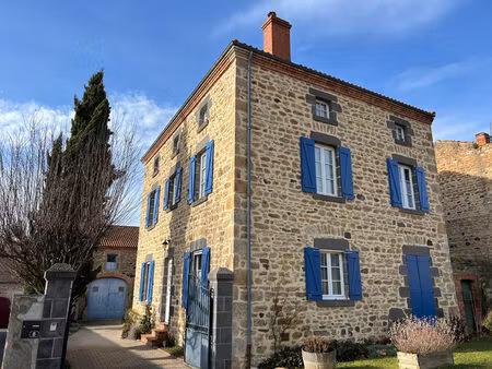 vente maison 9 pièces  200.00m²  boudes
