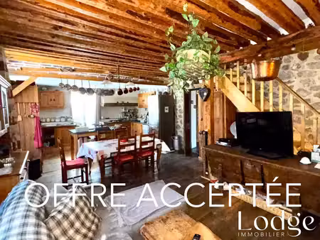 vente appartement saint-martin-de-queyrières 05120 - - surface privée