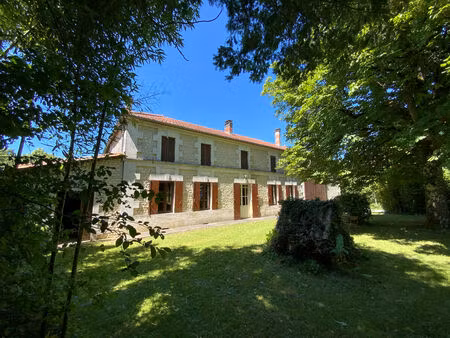 vente maison 3 pièces 80m2 mérignac 17210 - 210000 € - surface privée