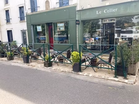 immeuble avec local commercial et appartement