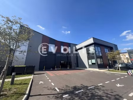 batiment independant neuf a louer