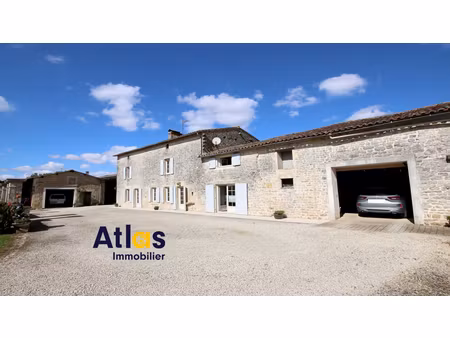 maison de caractère de 143 m² habitables à fressines