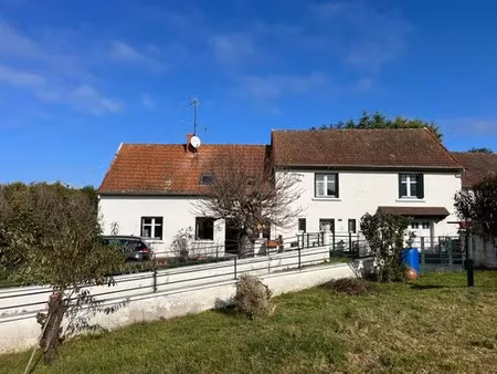 vente maison 5 pièces 149 m² à colombier-en-brionnais (71800)  148 400 €