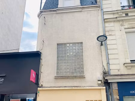 hyper-centre immeuble mono-propriete avec 5 t1