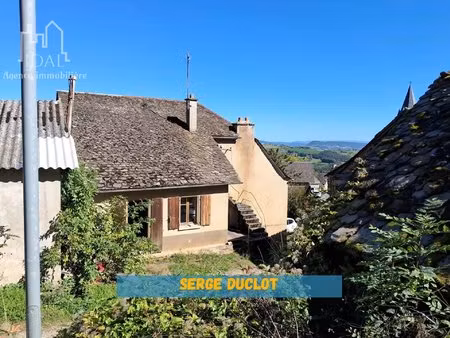 maison independante avec ces annexes