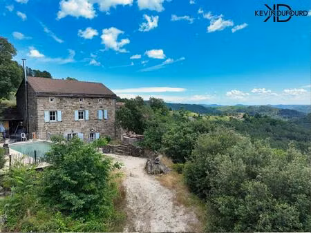 mas de 315m² avec 2000m² de terrain à saint pierre saint