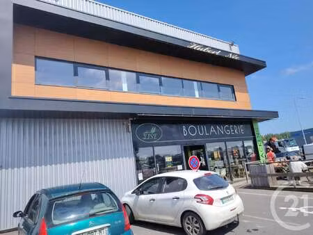 location bureaux et commerces à carentan-les-marais (50500) : à louer / 135m² carentan-les