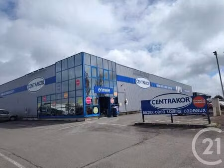 location bureaux et commerces à yquelon (50400) : à louer / 1526m² yquelon