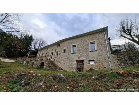 ancienne ferme avec dépendances en drôme provençale