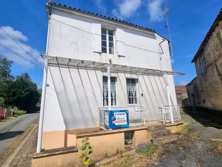 vente maison à saint-juire-champgillon (85210) : à vendre / 120m² saint-juire-champgillon