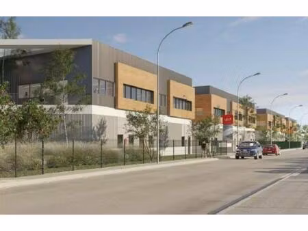 local d'activités à vendre