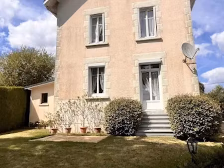 vente maison 5 pièces 132 m² à chalus (87230)  130 000 €