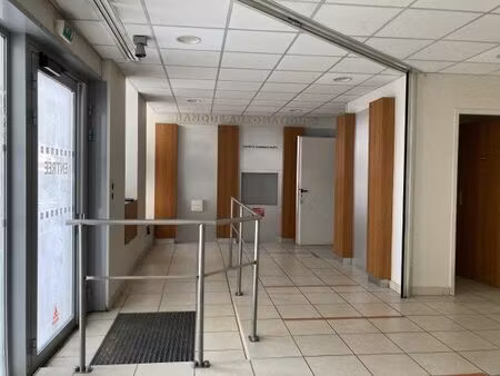 location commerce 268 m² à perpignan (66000)