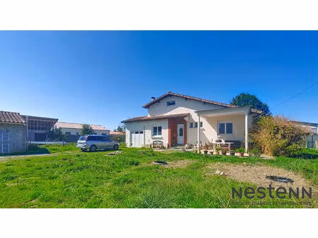 a vendre maison 4 chambres avec garage et jardin secteur cazeres