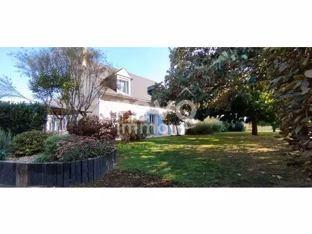 maison de luxe à vendre à la la daguenière