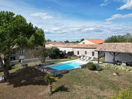 maison de luxe à vendre à pujols