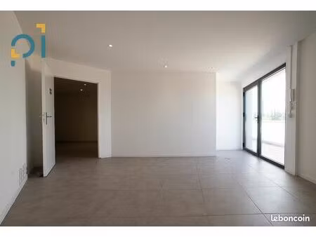 local 145 m² saint cannat