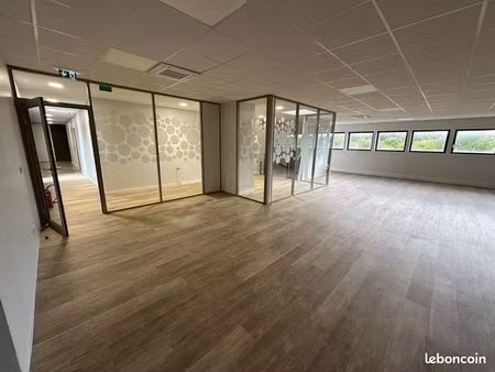 bureaux 344 m²