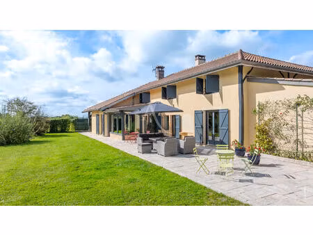 propriété bressane de caractère ? rénovation d'exception - 260 m² - boissey