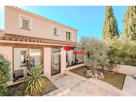 vente maison 4 pièces 100 m² à belgentier (83210)  390 000 €