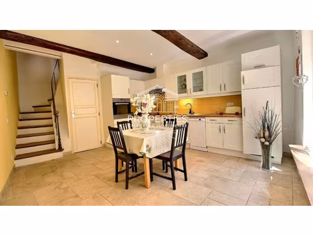 bormes village - maison de ville entierement renovee - 2 chambres - 66m²