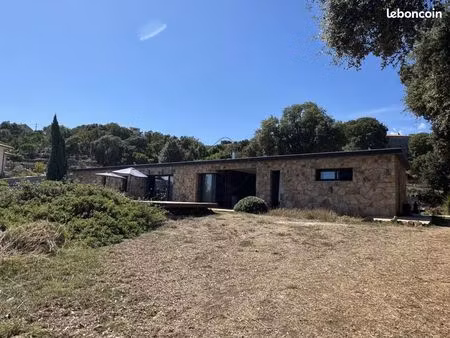 villa 5 pièces 110 m²