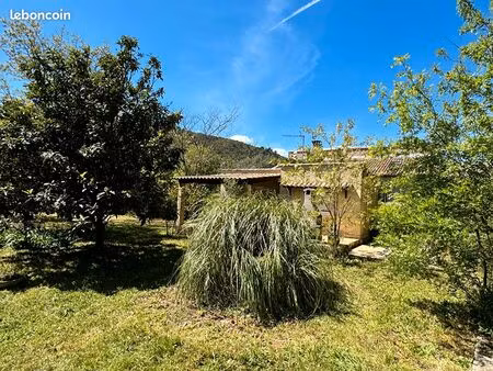 terrain 2 pièces 40 m²