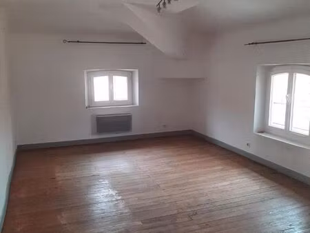 appartement 2 pièces 74 m²