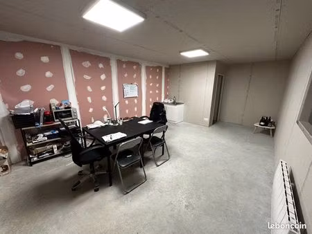 local de stockage ou bureaux za les epenottes