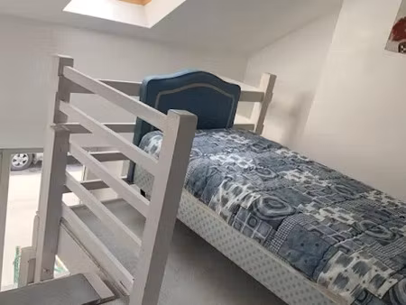 location appartement 4 pièces 80 m² à château-landon (77570)  900 €