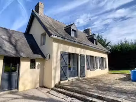 vente maison à saint-georges-buttavent (53100) : à vendre / 130m² saint-georges-buttavent