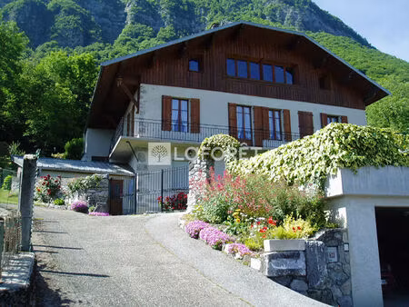 maison à vendre à montailleur avec vue sur la montagne