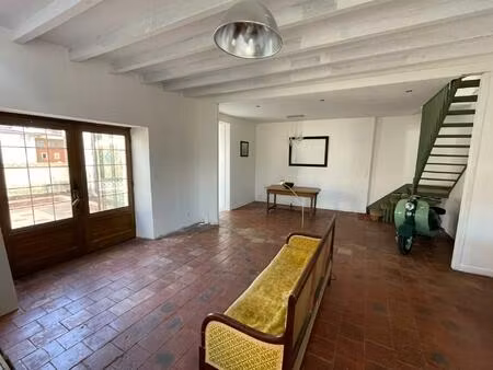 maison restaurée en centre ville gare à 5 mn .