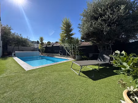 villa 3 faces  avec piscine à villelongue-dels-monts.