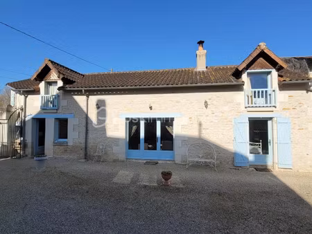 vente propriété 7 pièces 245 m² à champigny-sur-veude (37120)  450 000 €