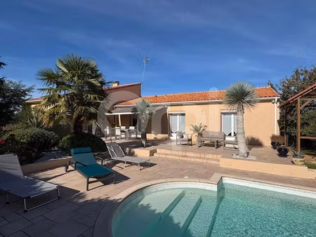 vente maison 6 pièces 176 m² à pisany (17600)  468 000 €