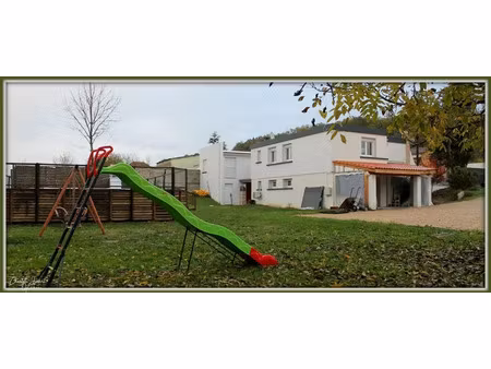 vente immeuble 9 pièces 230 m² à chalais (16210)  331 000 €