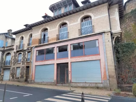 vente immeuble à uzerche (19140)  265 500 €